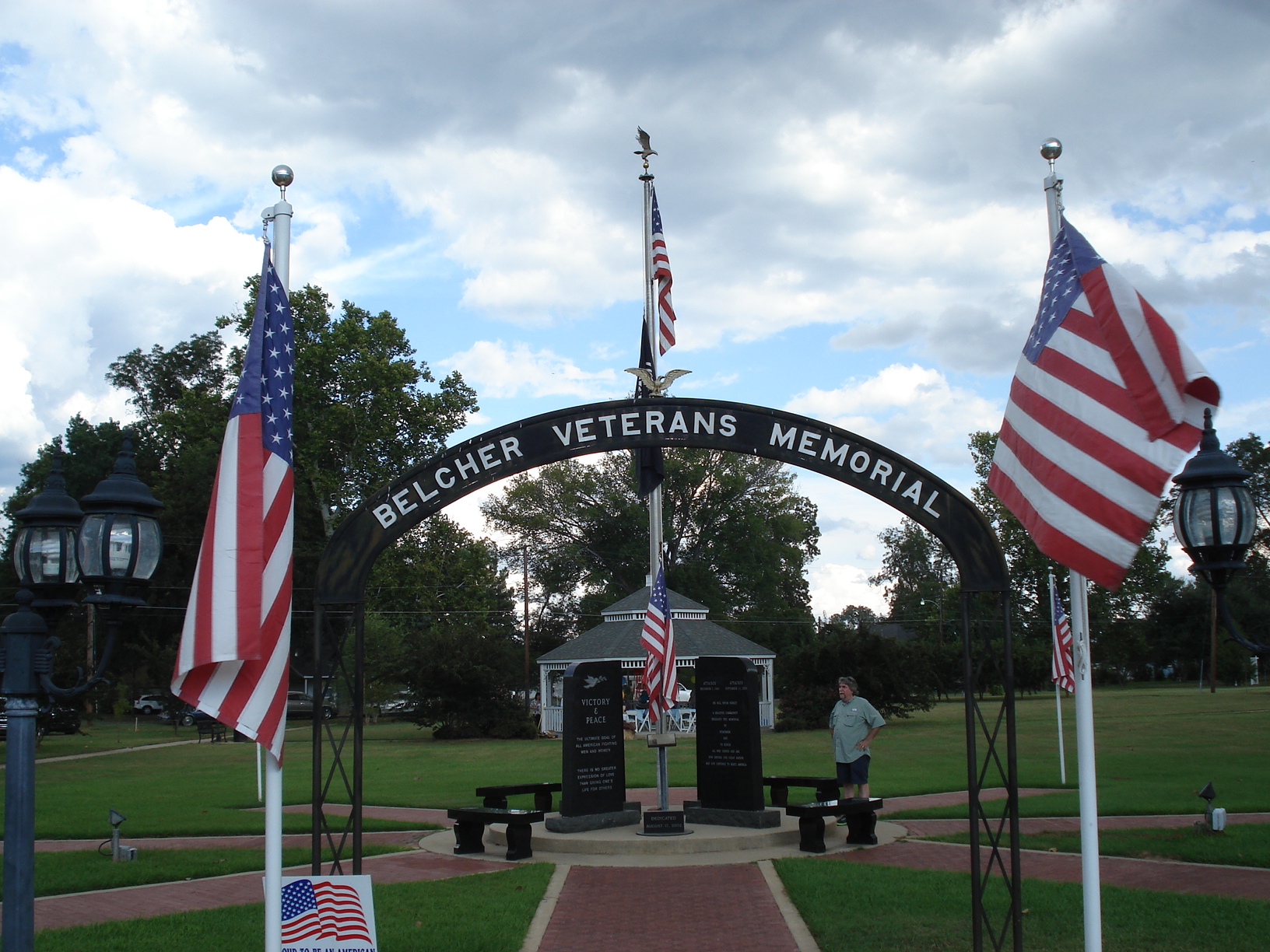 Zoom on the image : Belcher Veterans Memorial